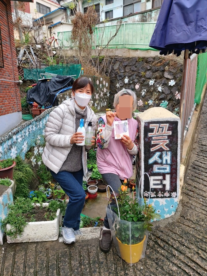힐링물품 전달 사진 1.jpg